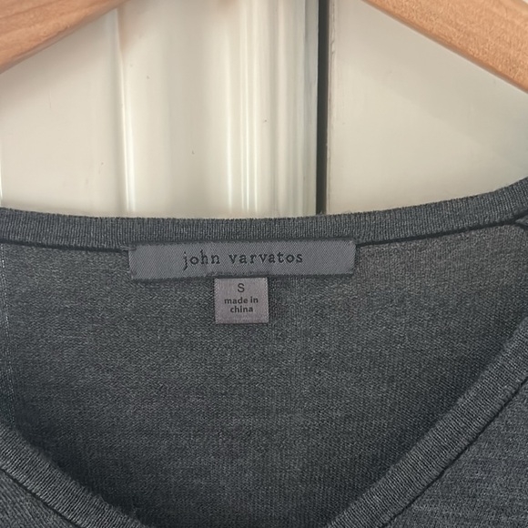 JOHN VARVATOS S 100% wool grey light weight v neck pull over sweater - Picture 5 of 12